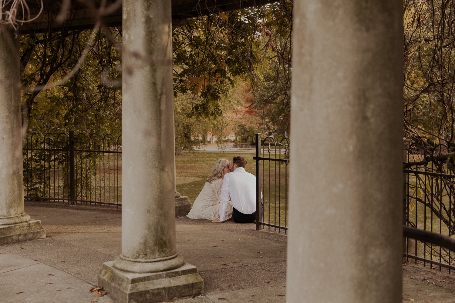COLUMBUS ELOPEMENT AT THE COURTHOUSE